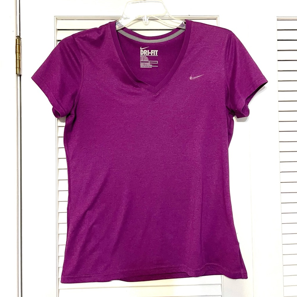 NIKE Dri-Fit Purple Short Sleeve Athletic Shirt